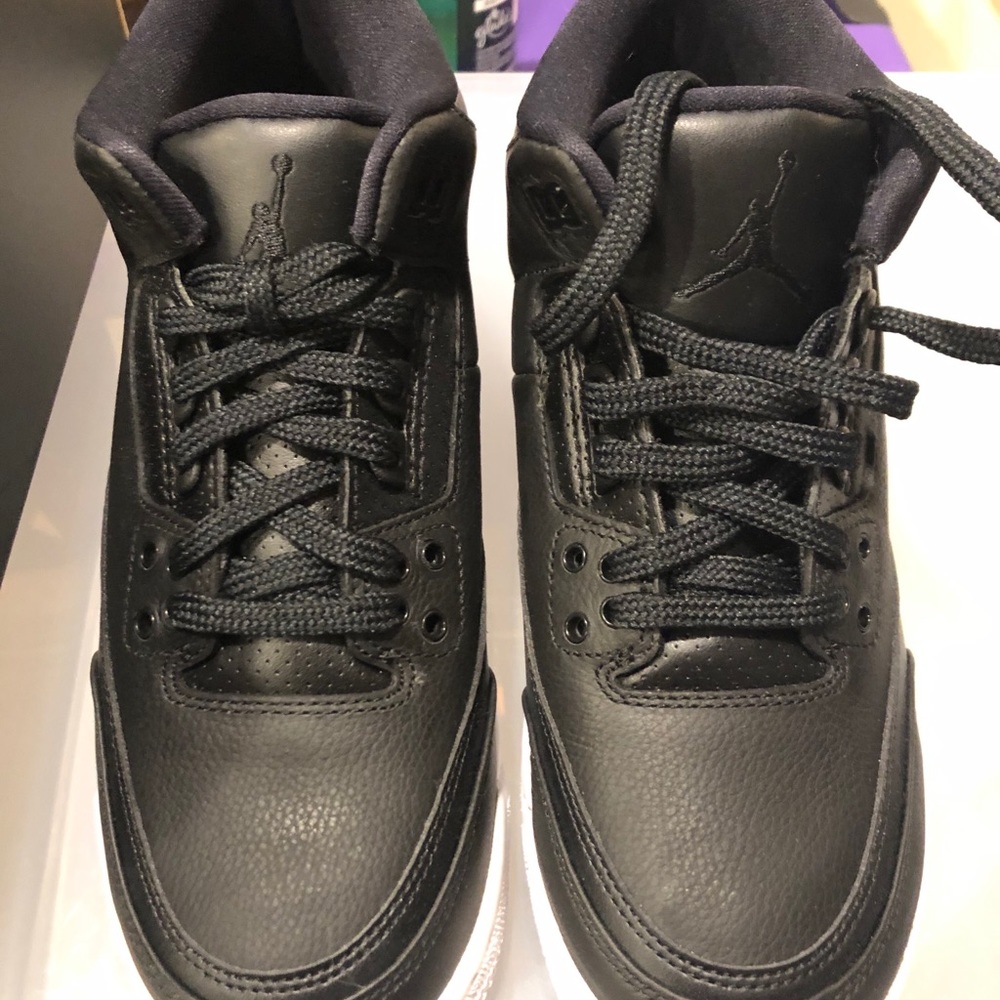 Air Jordan 3 Retro BG Size 4.5Y (May fit Size 4Y) - Picture 2 of 6